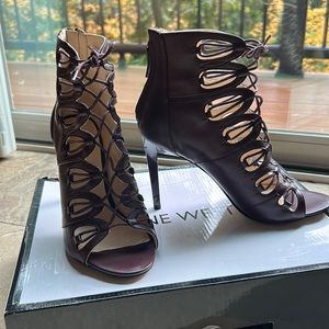 New Nine West leather heels size 7.5